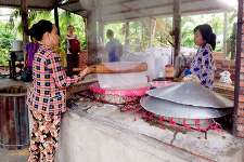 Thăm làng nghề hủ tiếu Phong Điền